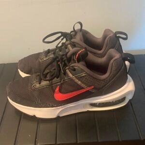 Nike Kids Black and Red Sneakers air max
